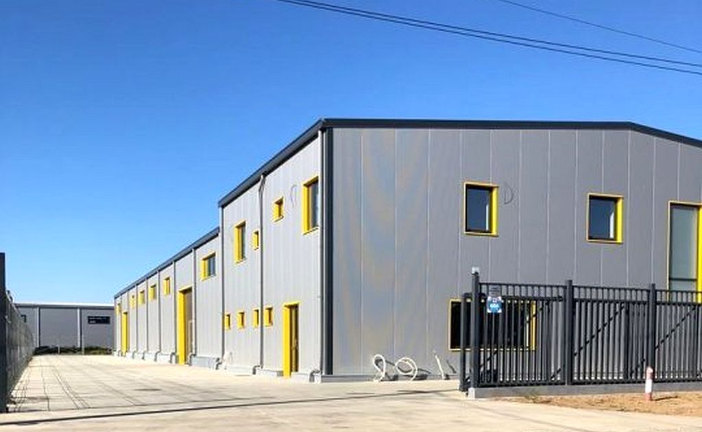 31016479509151.jpg Depozit de inchiriat in zona Industriilor - Oxigenului, Bucuresti -est, imagine platforma betonata