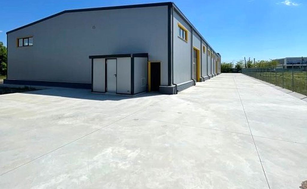 31016479509163.jpg Depozit de inchiriat in zona Industriilor - Oxigenului, Bucuresti -est, vedere fatada laterala