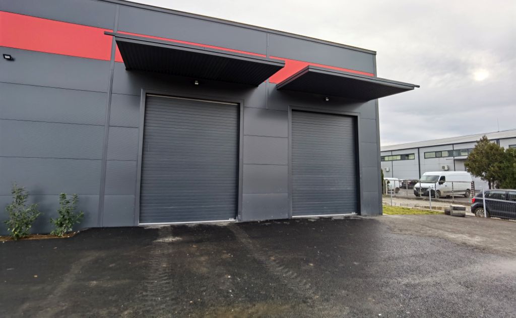 24716148678002.jpg Hala de Vanzare Bucuresti – Zona Otopeni, imagine usi acces auto