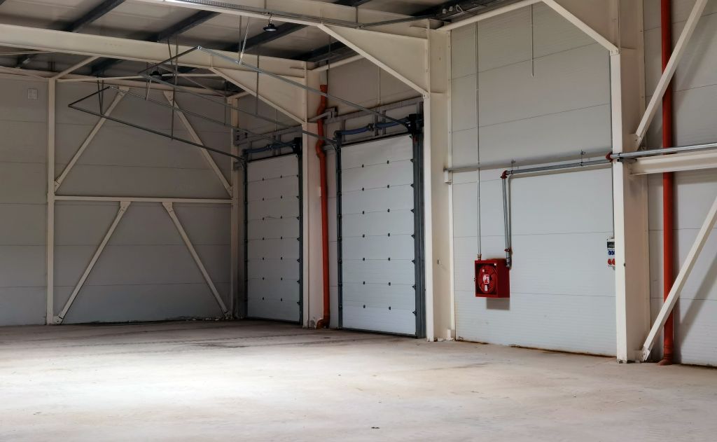 24716148678004.jpg Hala de Vanzare Bucuresti – Zona Otopeni, imagine interior