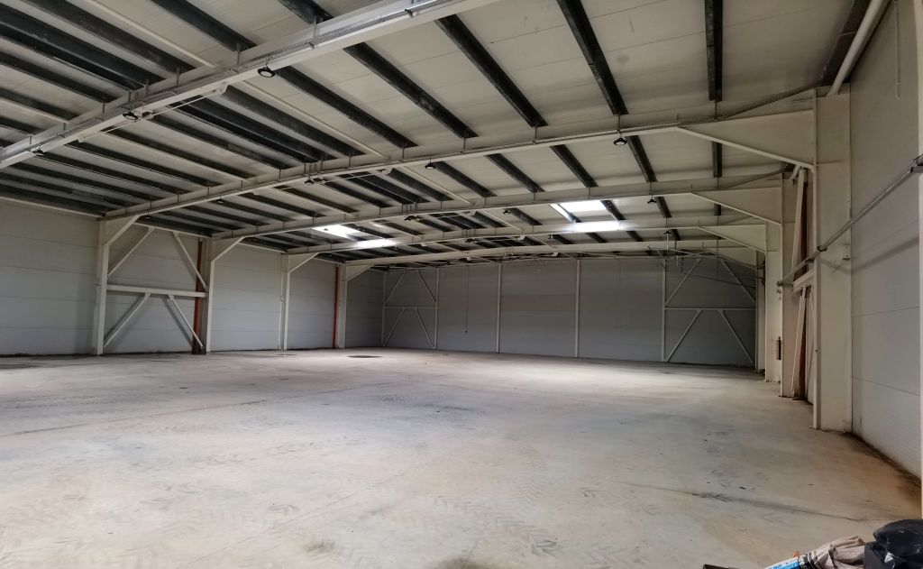 24716148678005.jpg Hala de Vanzare Bucuresti – Zona Otopeni, poza interior hala