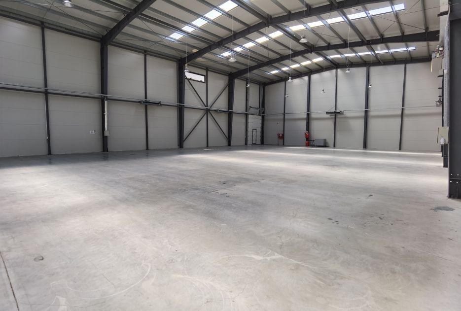 26116248686652.jpg LIFTCON Magurele spatiu depozitare de vanzare Bucuresti sud ipoza interior hala