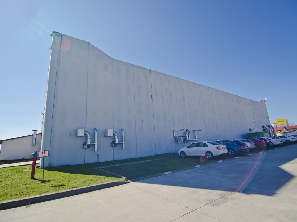 881525443114_DSC2824.jpg Hala Industriala Utvin inchirieri proprietati industriale Timisoara sud-vest vedere laterala