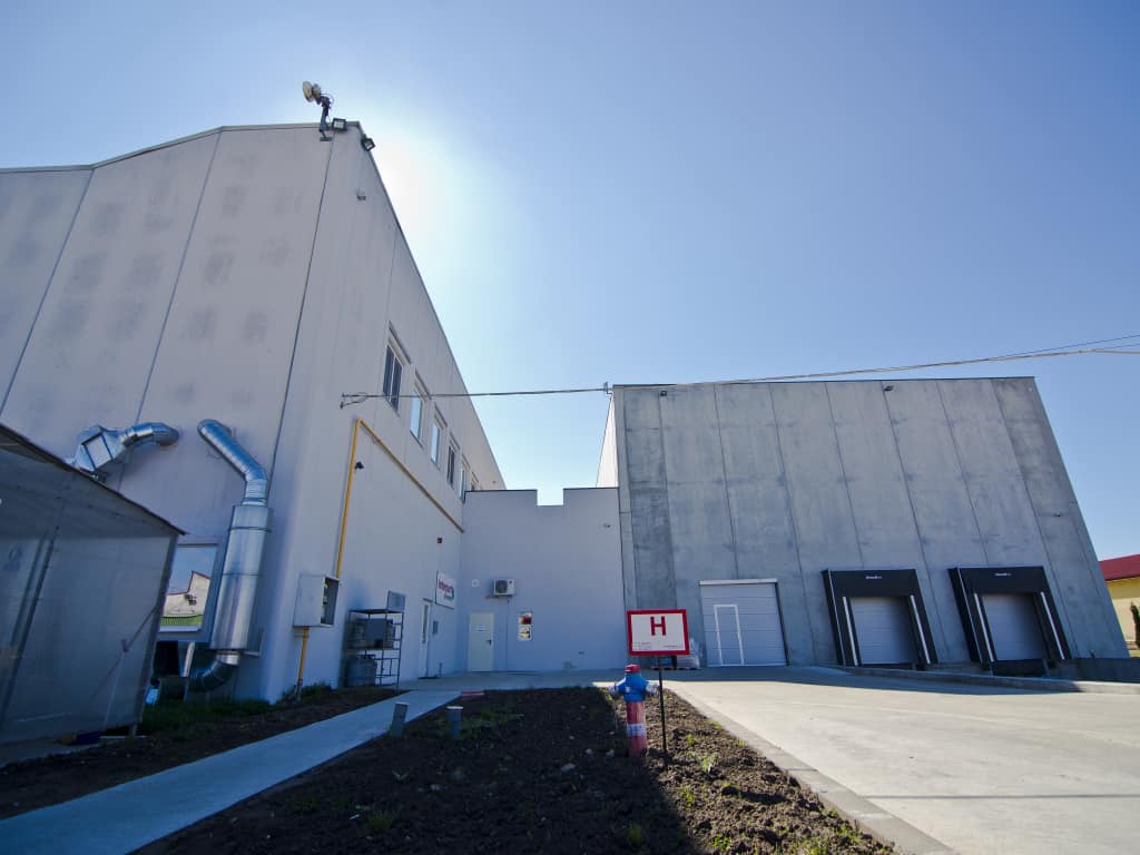 881525443118_DSC2829.jpg Hala Industriala Utvin inchirieri proprietati industriale Timisoara sud-vest platforma acces tir