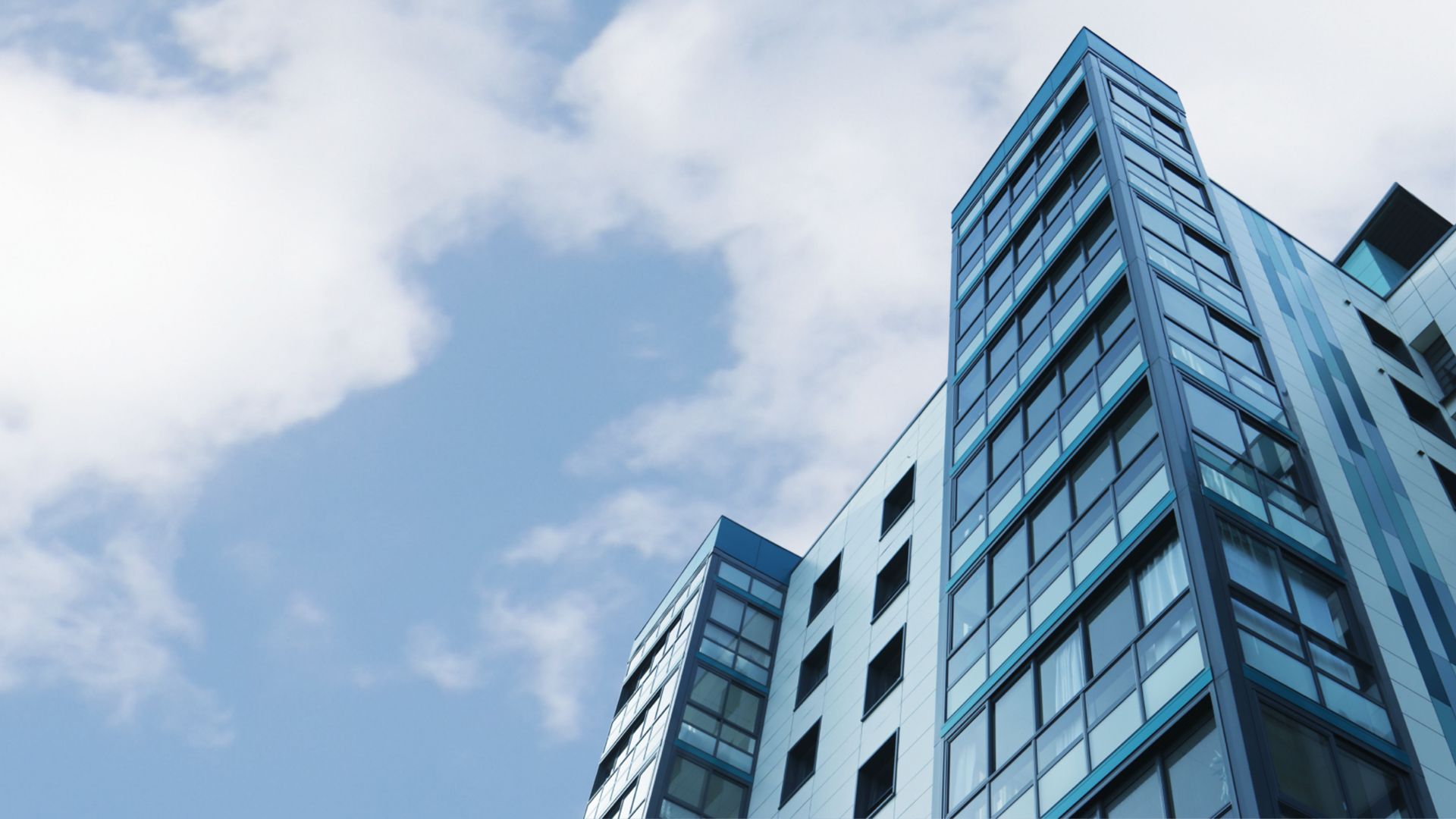 CUM STIMULĂM ANGAJAȚII PENTRU A-I ADUCE ÎNAPOI ÎN BIROURI?