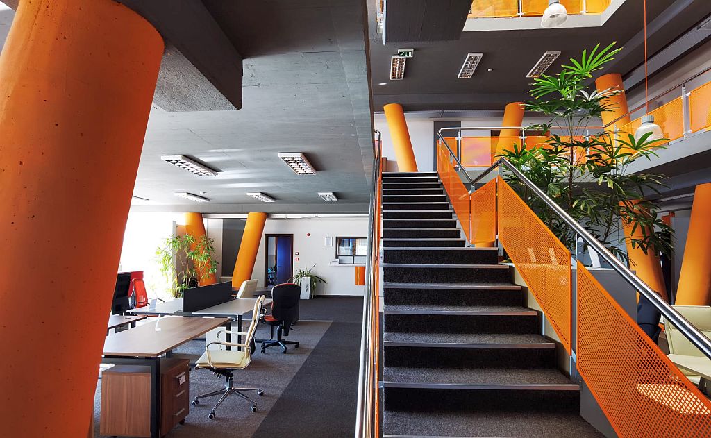 30716469083459c48bdb2-f2e6-43fc-882a-c66449f4165f.jpg Showroom de inchiriat in Tunari, Bucuresti-Nord, poza interior showroom