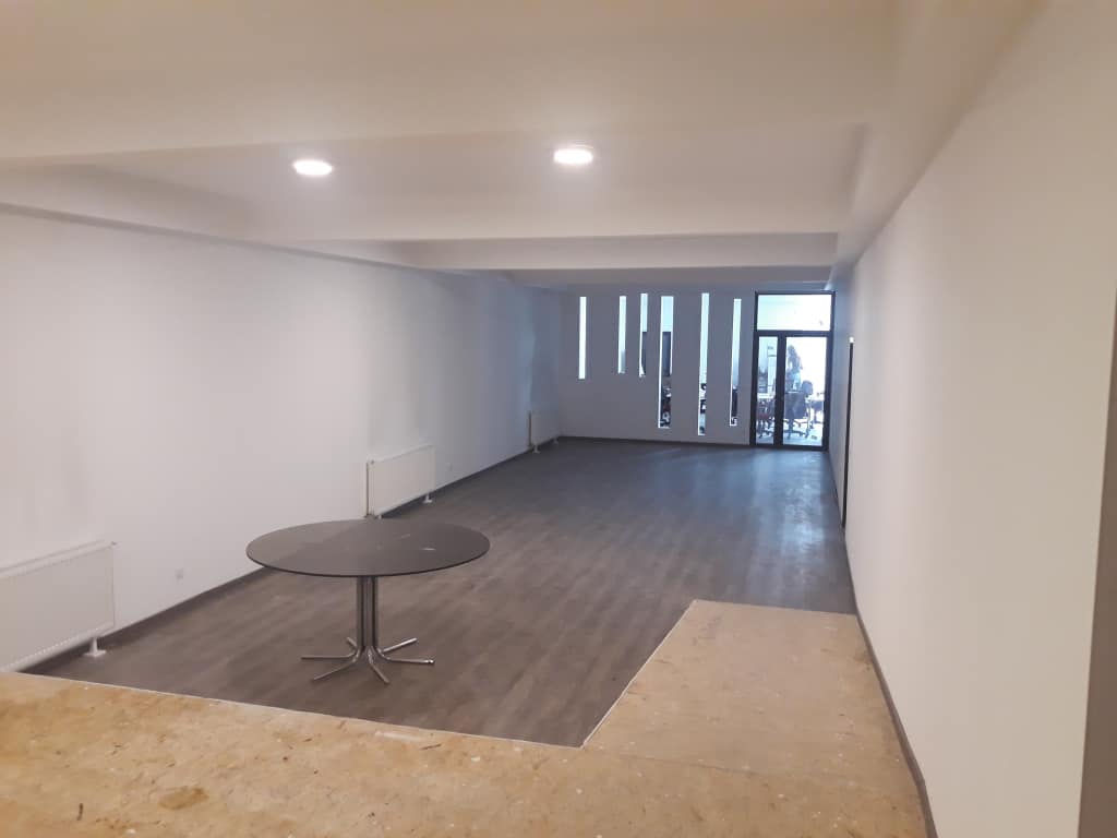 18415661962314.jpg Showroom de inchiriat inchiriere proprietati industriale Timisoara sud vedere birouri interior